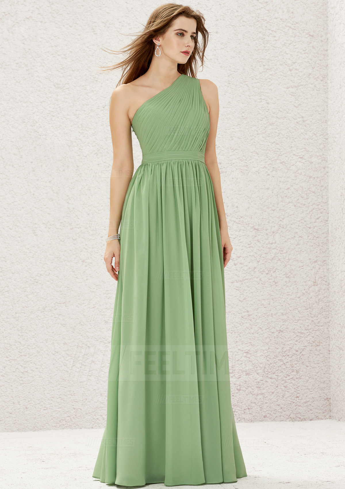 A-line/Princess Sleeveless Long/Floor-Length Chiffon Bridesmaid Dress With Pleated